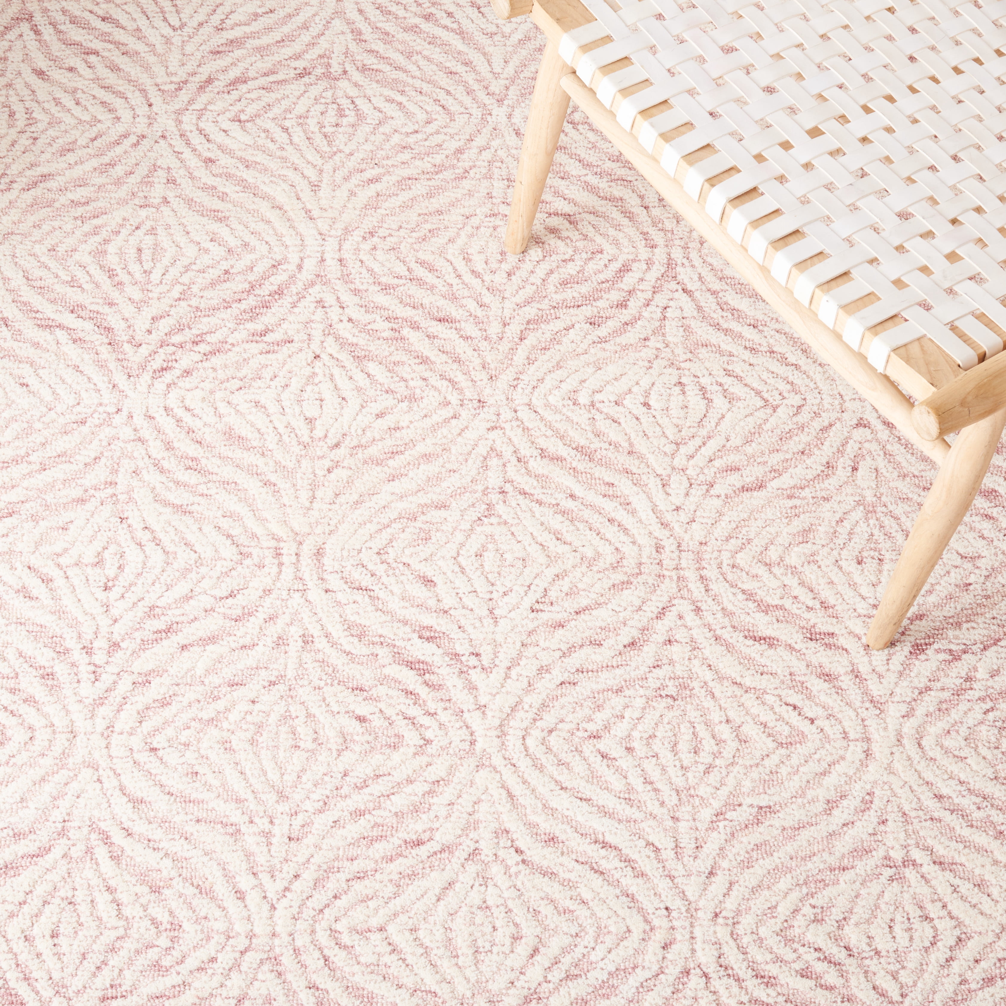 SAFAVIEH Metro Dalach Medallion Area Rug, Dark Pink/Ivory, 8' x 10'