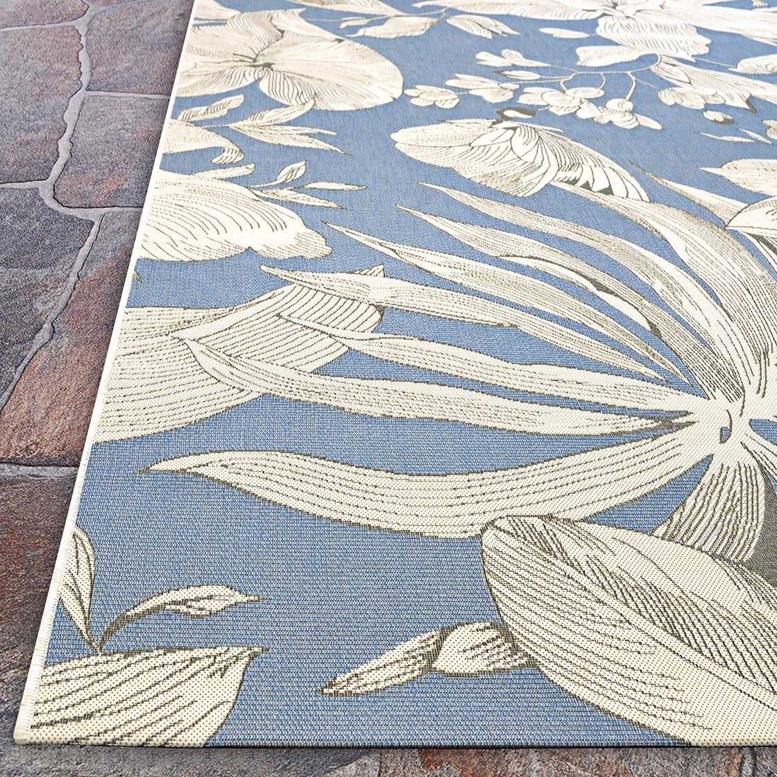 Couristan Dolce Flora 2'3" x 3'11" Ice Outdoor Rug