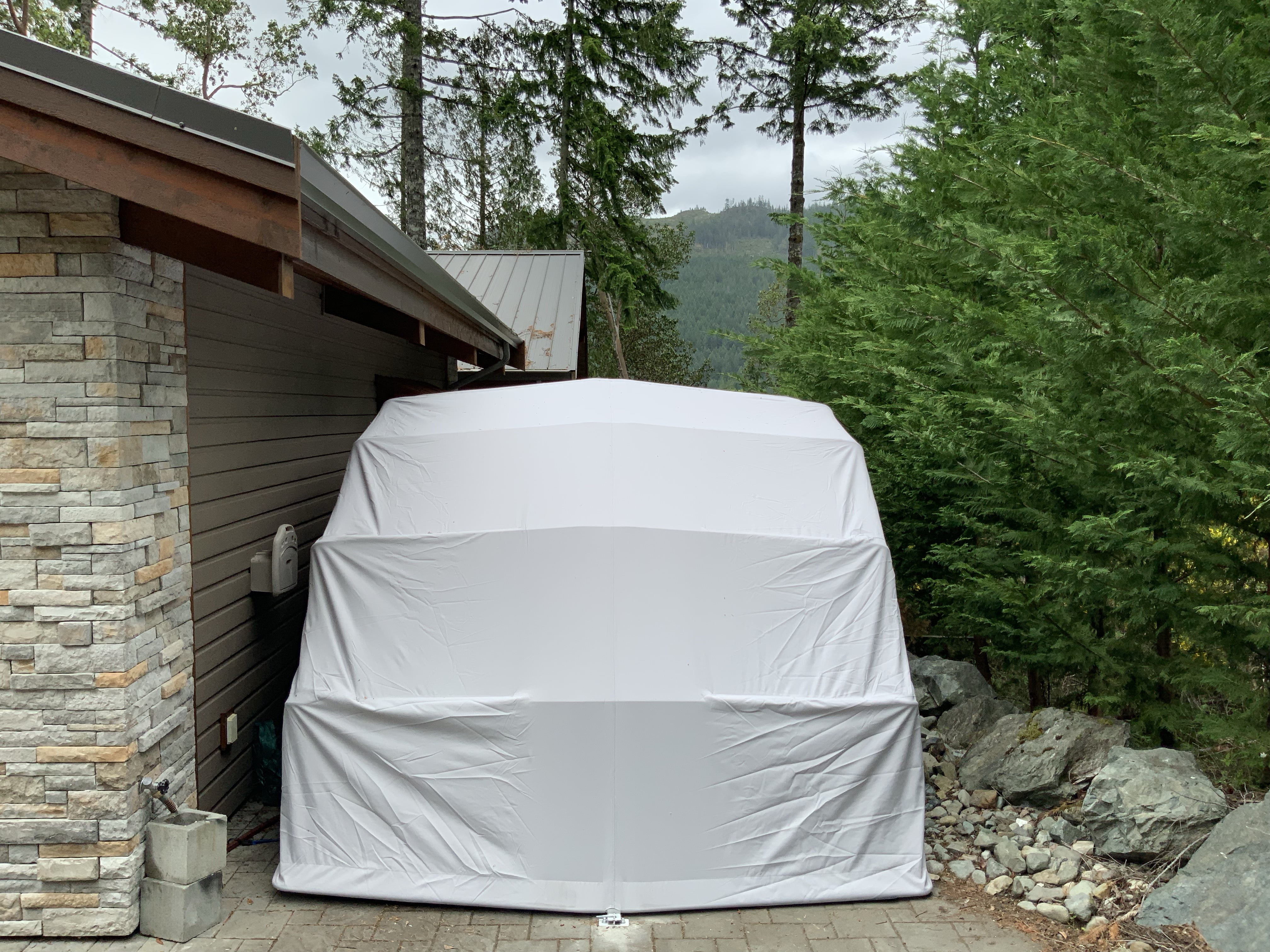 Ikuby Medium Carport, 102.3 x 228 x 81.5 in, Gray