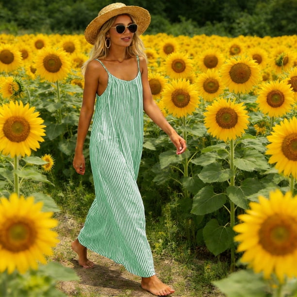 cut out knit maxi dress Heavy Rib - Black SUITSUPPLY Black Cotton Short creating an alluring silhouette PR-Influencer Select Pant Size:34