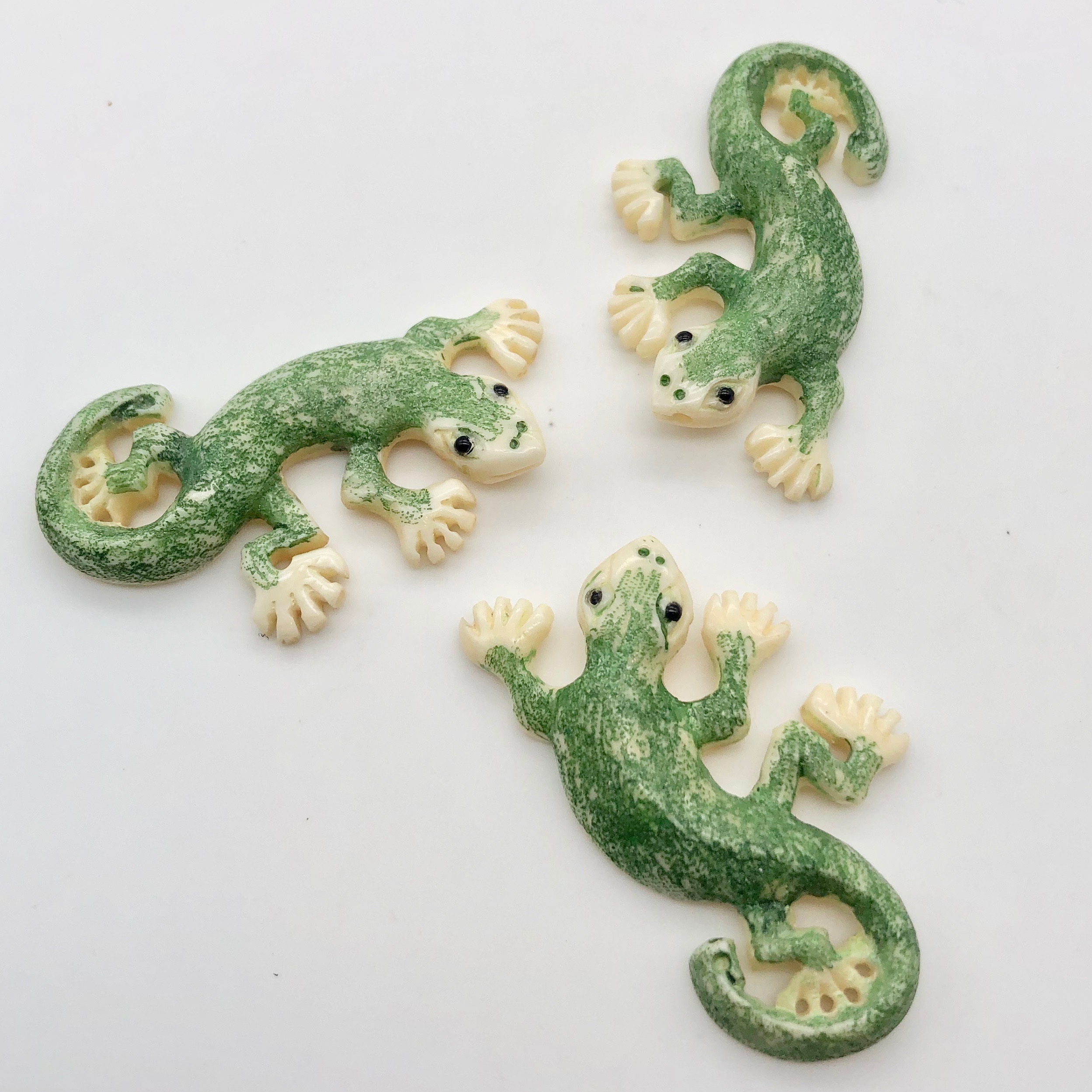 Gecko Bison Beads Gecko Hand Carved Water Buffalo Bone Bead 10753 Jewelry & Beauty ...