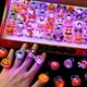 thumbnail image 4 of Juguetes brillantes de 5 piezas para niños, regalos de recuerdo para fiesta de Halloween, carnaval, fantasma, decoración de Halloween, regalos de guardería, rellenos, 4 of 4