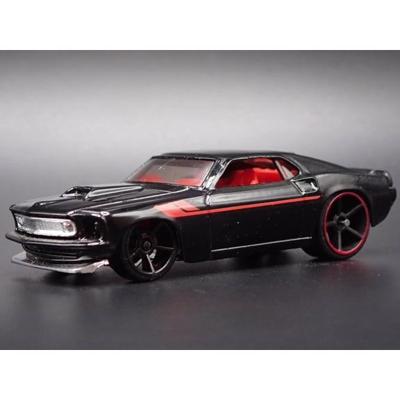 Open Box 1969 69 FORD MUSTANG BOSS 302 FASTBACK BLACK 1:64 SCALE DIORAMA DIECAST MODEL CAR