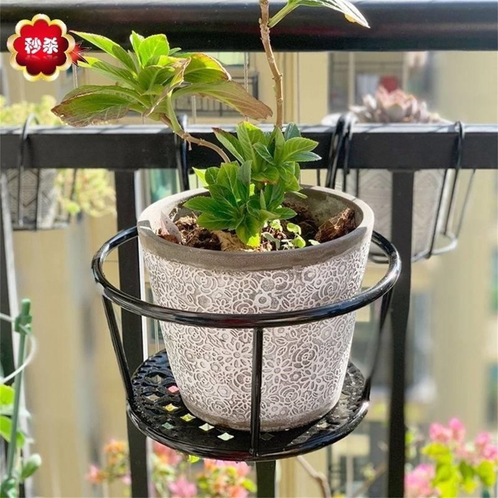 XKHZJL Hanging Planter Shelf Decorative Flower Pot Plant Holder, Iron Hanging Plant Holder Over The Rail Metal Fence Planters, Hanging Bucket Flower Pot Holder for Patio Balcony Outdoor Plants