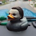 thumbnail image 2 of Pato de personaje de película de terror clásico, patos de película de terror de Halloween en 3D, figuras de terror hechas a mano, pato de Halloween, para adornos de escritorio para el hogar y el coche, 2 of 4