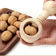 thumbnail image 5 of Abridor y pelador de nueces innovador para uso doméstico, elaborado con madera maciza duradera Clip de madera de nogal multiusos, 5 of 5
