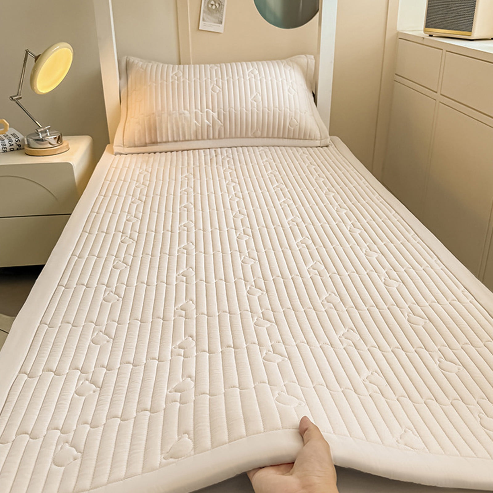 Vfedsrsge Twin XL Dorm Mattress for Stu-dents - Soft Foldable Polyester with Water-Washable Brushed Fabric, Breathable