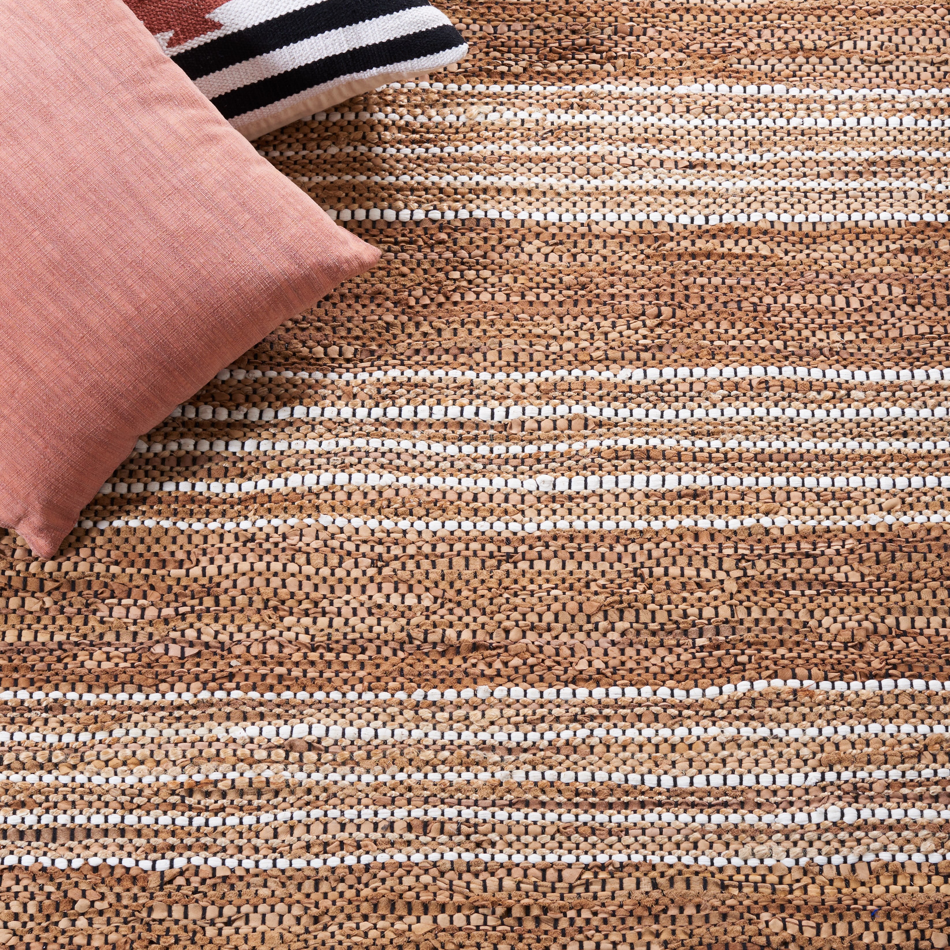 SAFAVIEH Vintage Leather Crawford Striped Area Rug, Brown/Natural, 6' x 9'