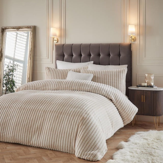 Paoletti Alpine Reversible Faux Fur Striped Duvet Cover Set