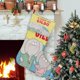 thumbnail image 1 of Gildo dibujos animados Tema: Calcetines de Navidad, fino lino blanco para colgar en escaleras y chimenea, decoración navideña para el hogar, regalo de Navidad.54cm×38cm, 1 of 5