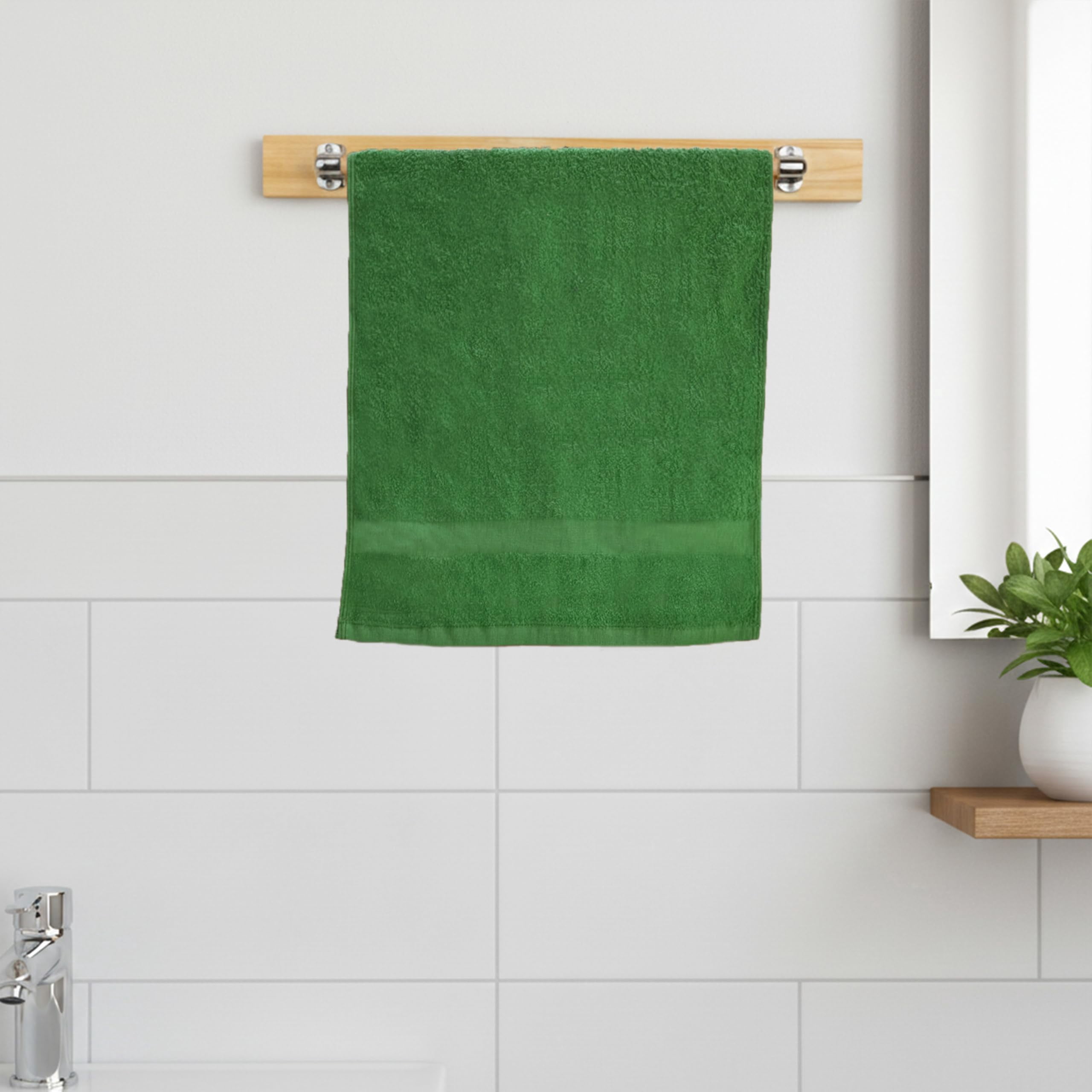 SupremePlus Premium Absorbent 16" x 27" 100% Ring Spun Cotton Hand Towels, Green 12 Count