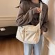 thumbnail image 2 of Bolso Tipo Cartera Acolchado Hombro Diario para Mujer Con Correa Ajustable, 2 of 9