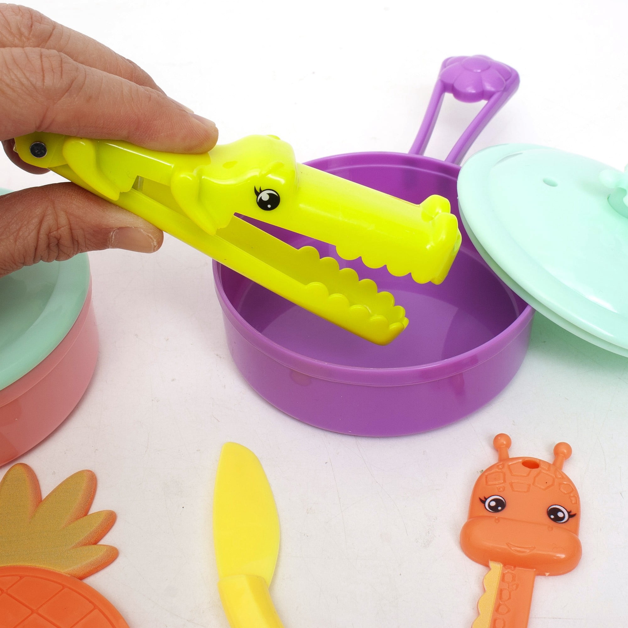 Zoo Troop: Cooking Utensils - 10pc Animal Themed Kitchen Playset, Pots/Lids, Fork, Spoon, Tongs, Grater, Cutting Board & Knife, Toy Set, Kids Ages 2+
