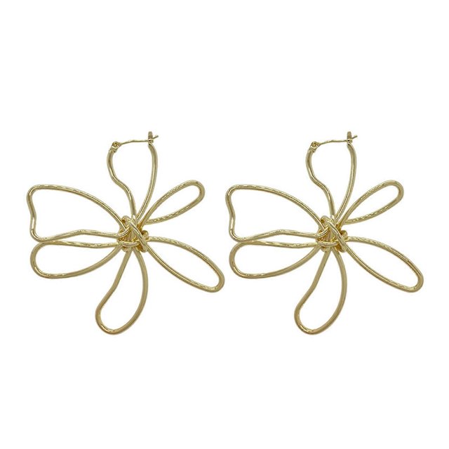 Ear Pendant Hollow Flower Pendant Earrings Jewelry Earrings Drop Earrings Women Ear Jewelry Alloy Material Gift for Girl