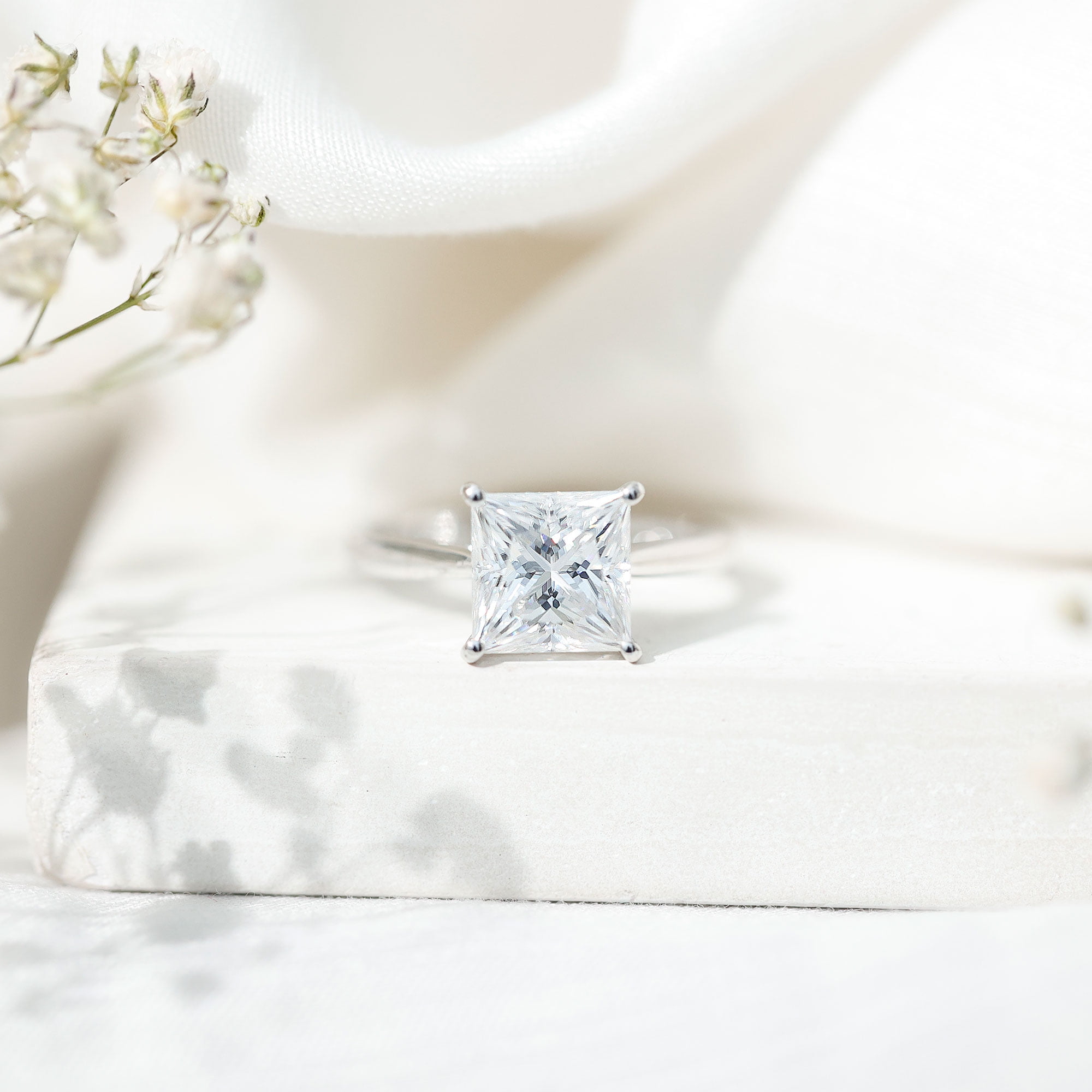 Rosec Jewels Princess Cut Moissanite Solitaire Engagement Ring for Women (2 Ct, 7 mm, D-VS1 Grade), 10K White Gold, US 6.50