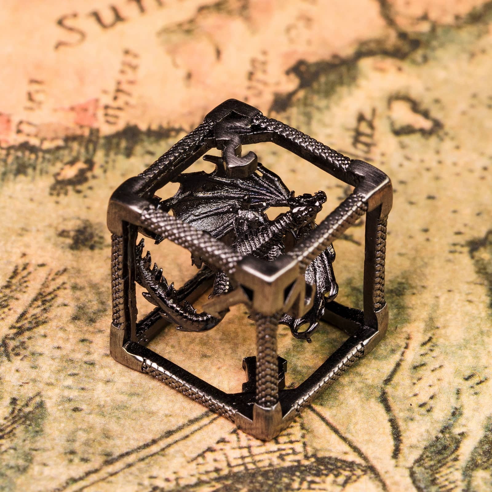 Cusdie Hollow Metal Dice, D&D Dice with Dragon Inside, 7 Pcs DND Dice Set, Polyhedral Dice Set, for Role Playing Game MTG Pathfinder