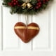 thumbnail image 2 of Colgante de cuero con forma de corazón de fútbol | Textura desgastada hecha a mano con costuras | Adorno deportivo único para aficionados, entrenadores y jugadores de fútbol | Decoración para el, 2 of 7
