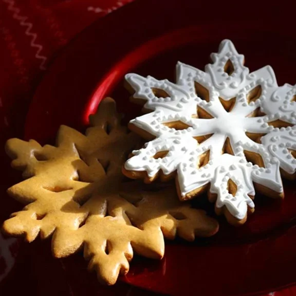 QUEST- 3D Snowflake Cake Mold Stainless Steel Multipurpose Baking Mold Durable Kitchen