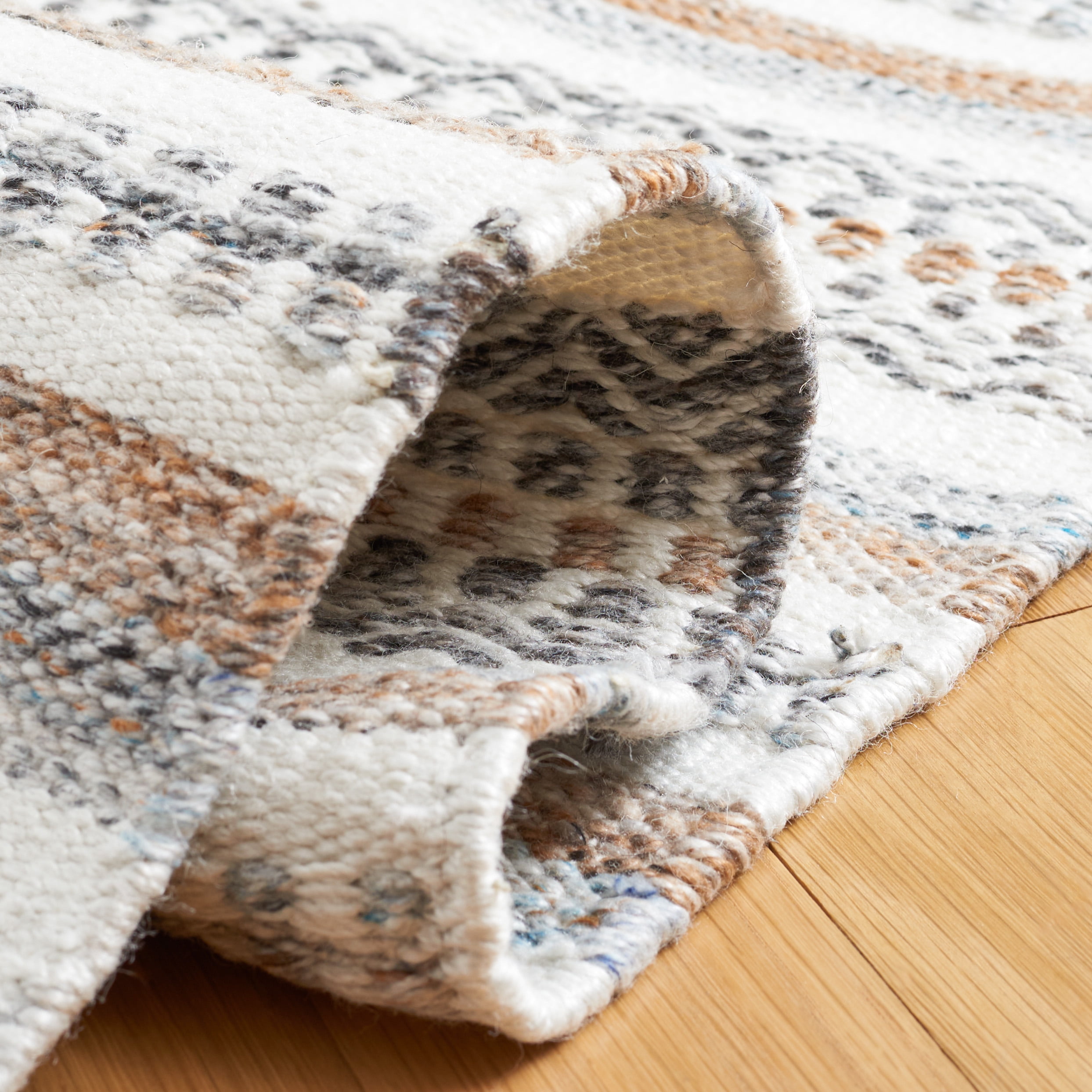 SAFAVIEH Striped Kilim Evren Striped Polyester Area Rug, Grey/Ivory, 6' x 9'