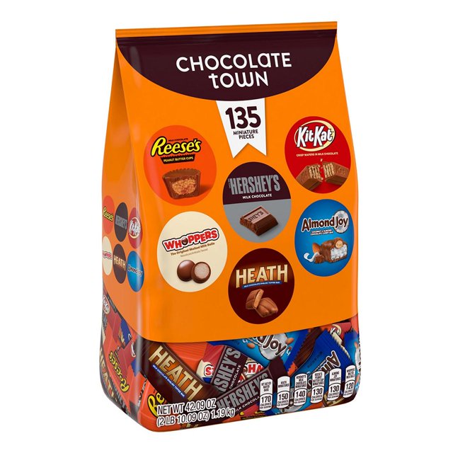 Hershey's Chocolate Town Variety Pack, 135 ilk Chocolate Bars