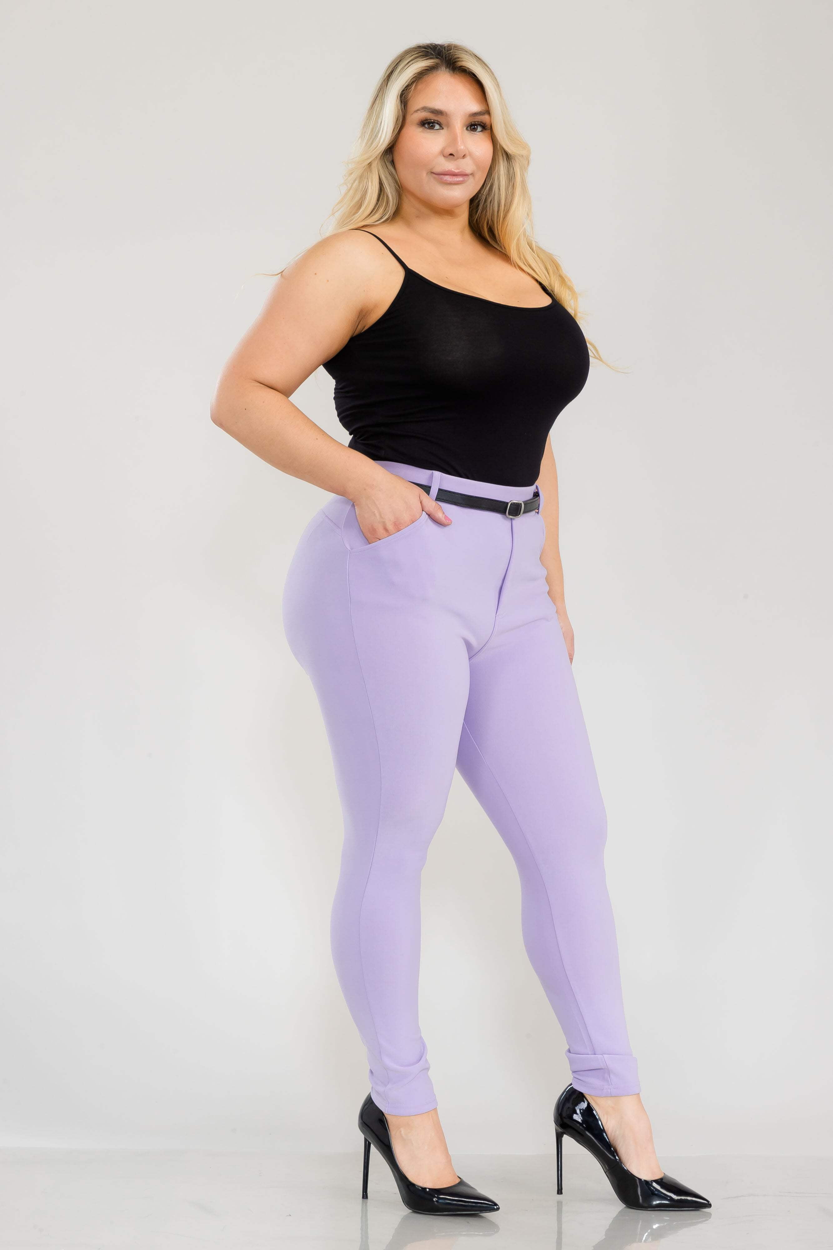 Plus Size Sculpting Treggings With Faux Leather Belt - Purple Rose