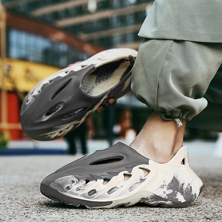 Men Women Clogs Foam Runner Shoes Non-Slip Water Shoes 