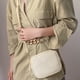 thumbnail image 4 of Bolso bandolera pequeño para mujer, bolso cuadrado con correa ancha, 4 of 6