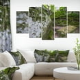 thumbnail image 1 of Grandes Roches dans la Forêt de Mousse Profonde - Impression sur Toile de Paysage, 1 of 3