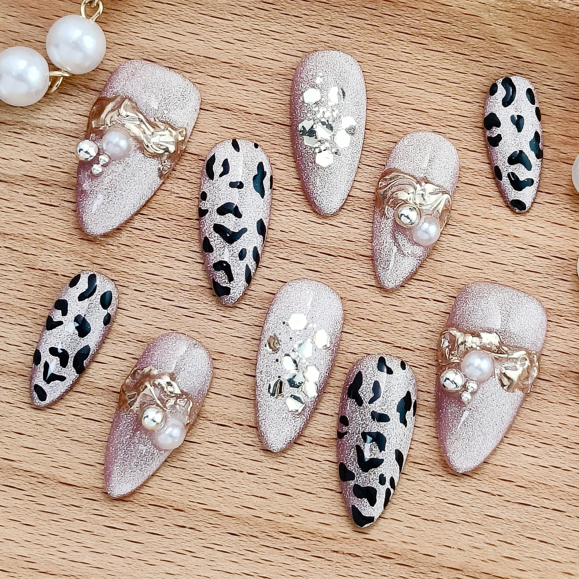 10pcs Almond Medium Handmade Press On Nails, Y2K Cute Style, Pink Glitter & Leopard Print, 3D Gold Metal Pearl Rhinestone, Suitable For Summer, Independence Day, For Women Girls