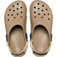 thumbnail image 4 of Zuecos Crocs Todo Terreno con Correa Ajustable en el Talón, 4 of 7