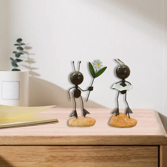 Cagogo 2 Pcs Figurines de Fourmis en Fer Faites à la Main, Sculptures d'Art en Résine et en Fer Uniques pour la Déco de la Maison, Statues Décoratives de Fourmis pour Salon Chambre Bureau d'Étude, Idées de Cadeaux Artistiques pour Pendaison de Crémaillère