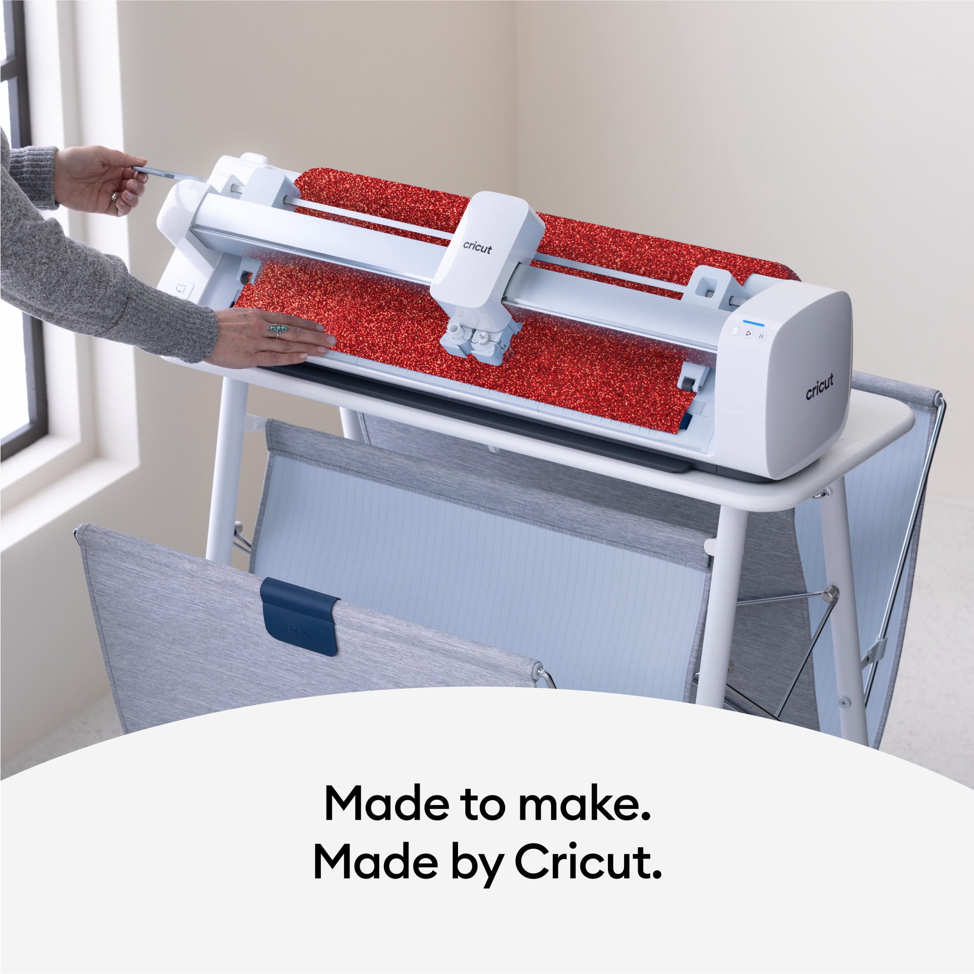 Cricut Venture Smart Iron-On Vinyl Glitter (25 in x 5 ft), 25" x 60"