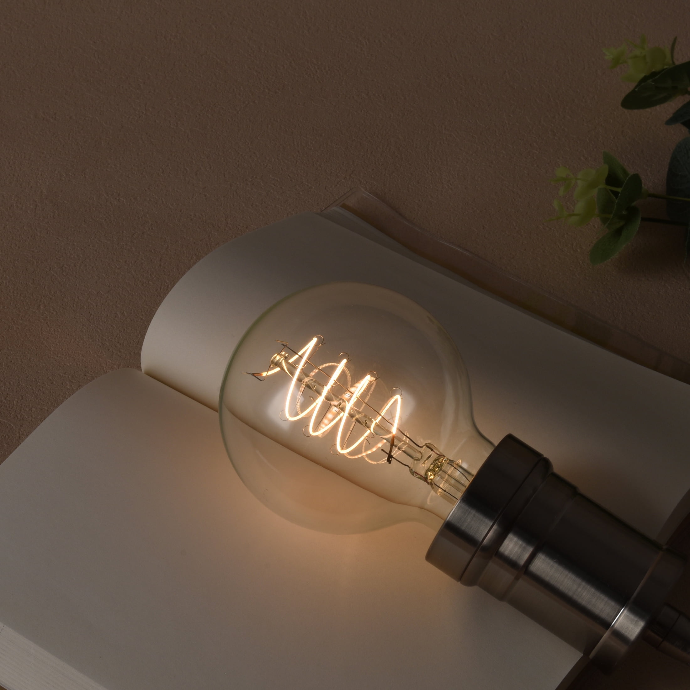 (2 pack) Better Homes & Gardens G25 LED Vintage Light Bulb, 4 Watts (40W Equivalent), Soft White, Thin Filament, E26, 2PK