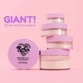 thumbnail image 2 of Polvo fijador suelto KimChi Chic Giant Puff Pass 80 g, 2 of 9