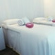 thumbnail image 5 of Masaje facial Dormir Acostado Almohada Almohadilla de algodón para salones de masaje de salón de belleza (rosa roja), 5 of 5