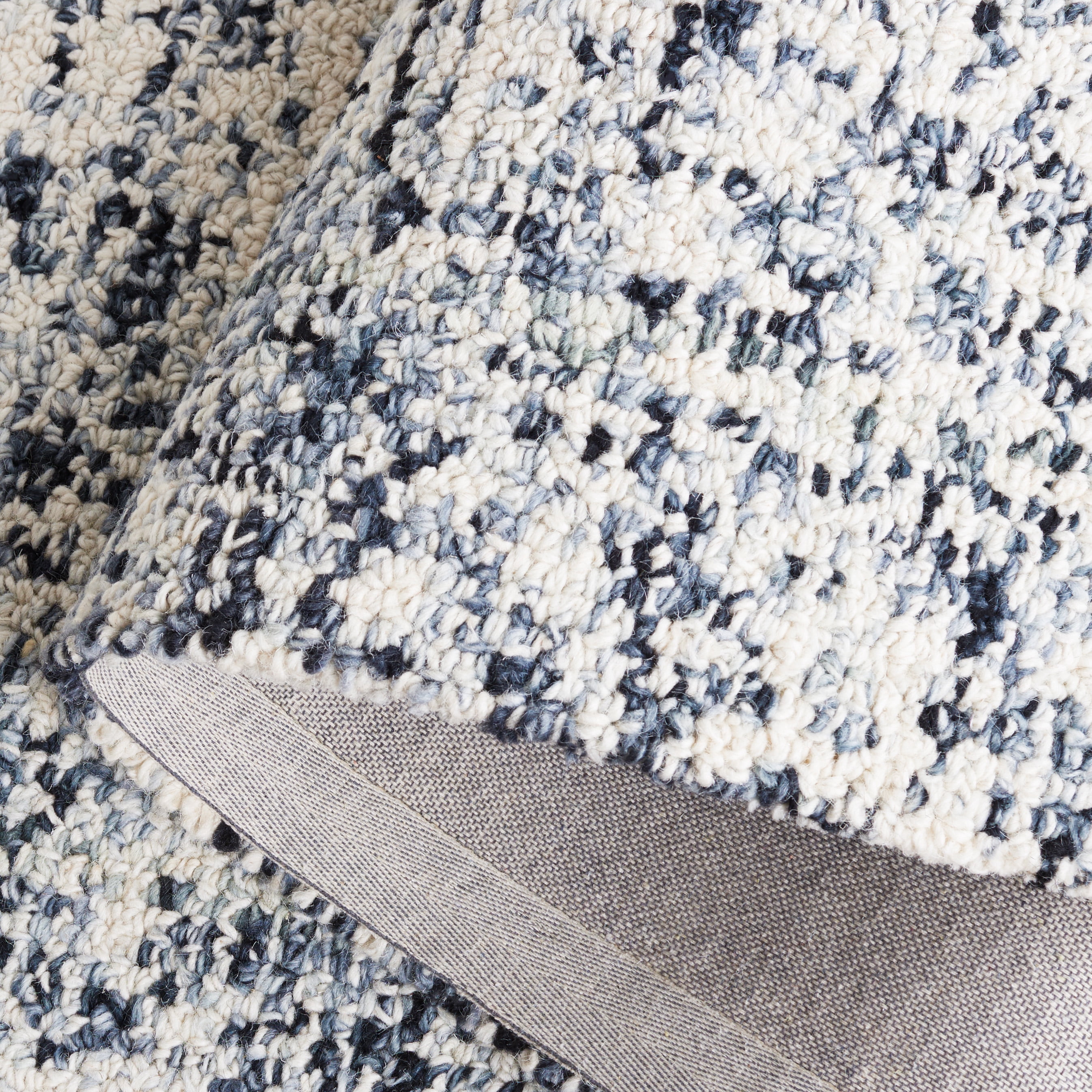 SAFAVIEH Abstract Ethelyn Solid Area Rug, Black/Ivory, 5' x 8'