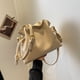 thumbnail image 5 of Bolso Tipo Cubo Plisado para Mujer Bandolera PU Con Bolsos Hombro Cordón (beige), 5 of 8