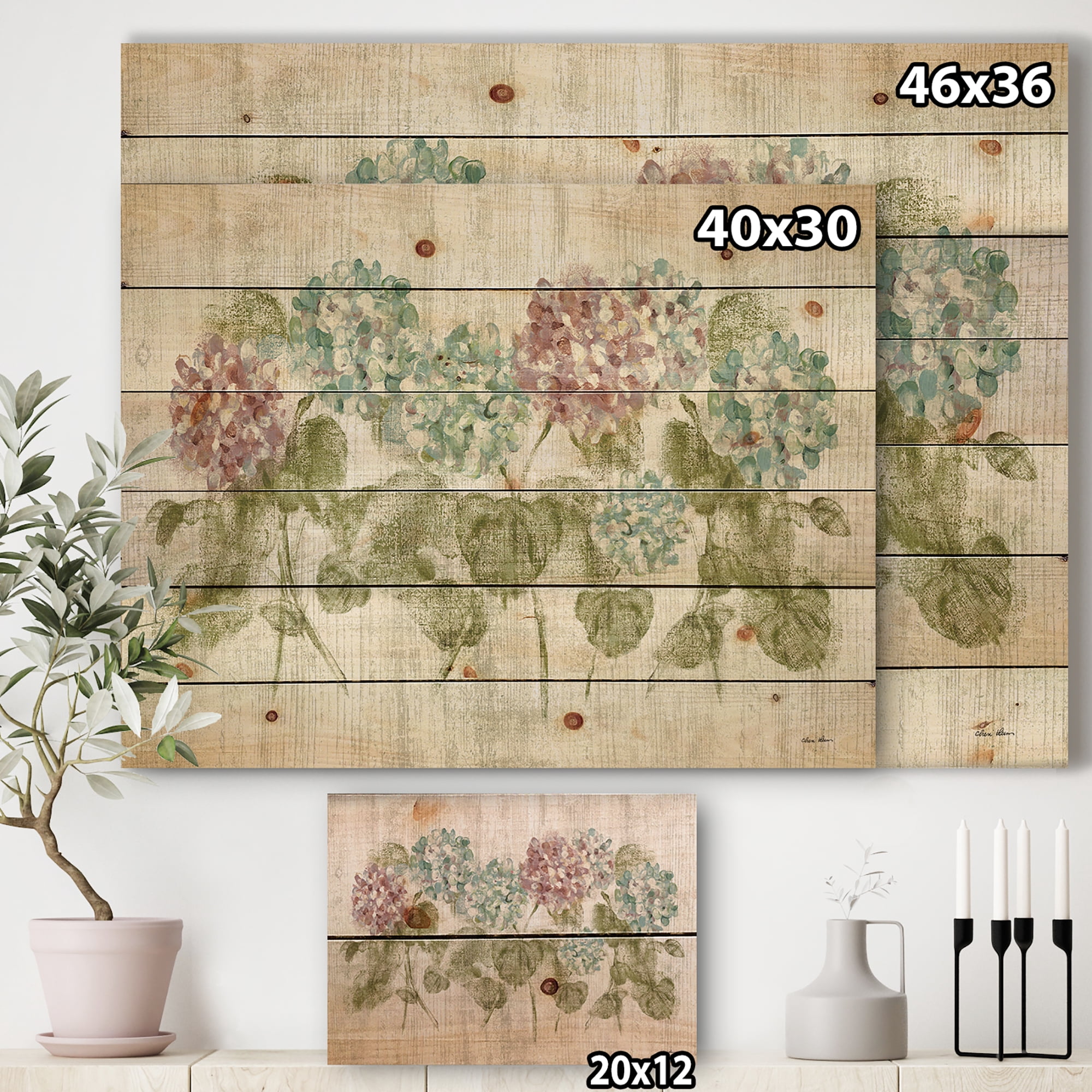 Designart 'Blue and Red Vibrant Hydrangea Flowers' Cabin & Lodge Print on Natural Pine Wood