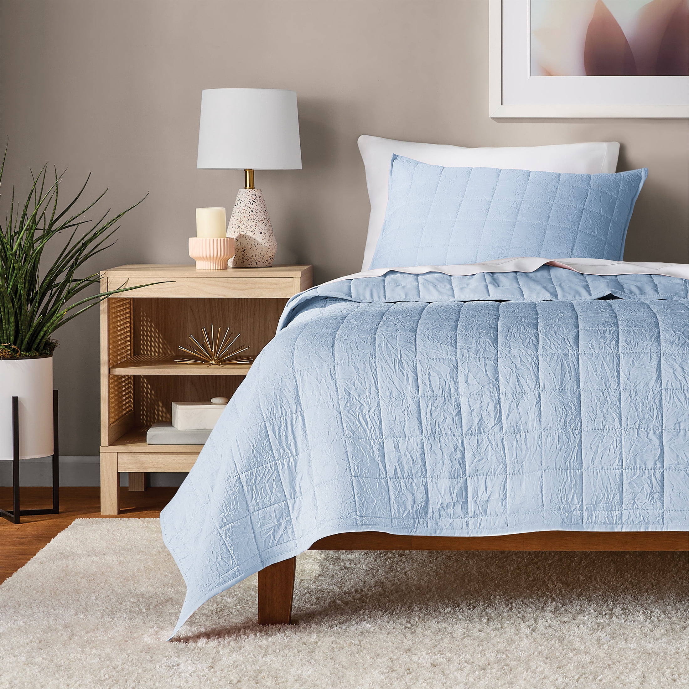 Mainstays Quilts Blue Solid Print Microfiber Quilted, Twin/Twin-XL - Hypoallergenic
