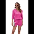 thumbnail image 3 of Conjunto de Camiseta Holgada de Corta con Cuello en V y Pantalones Cortos con Bolsillo para Mujer, Color Liso, Rosa Roja, Talla XL, 3 of 6
