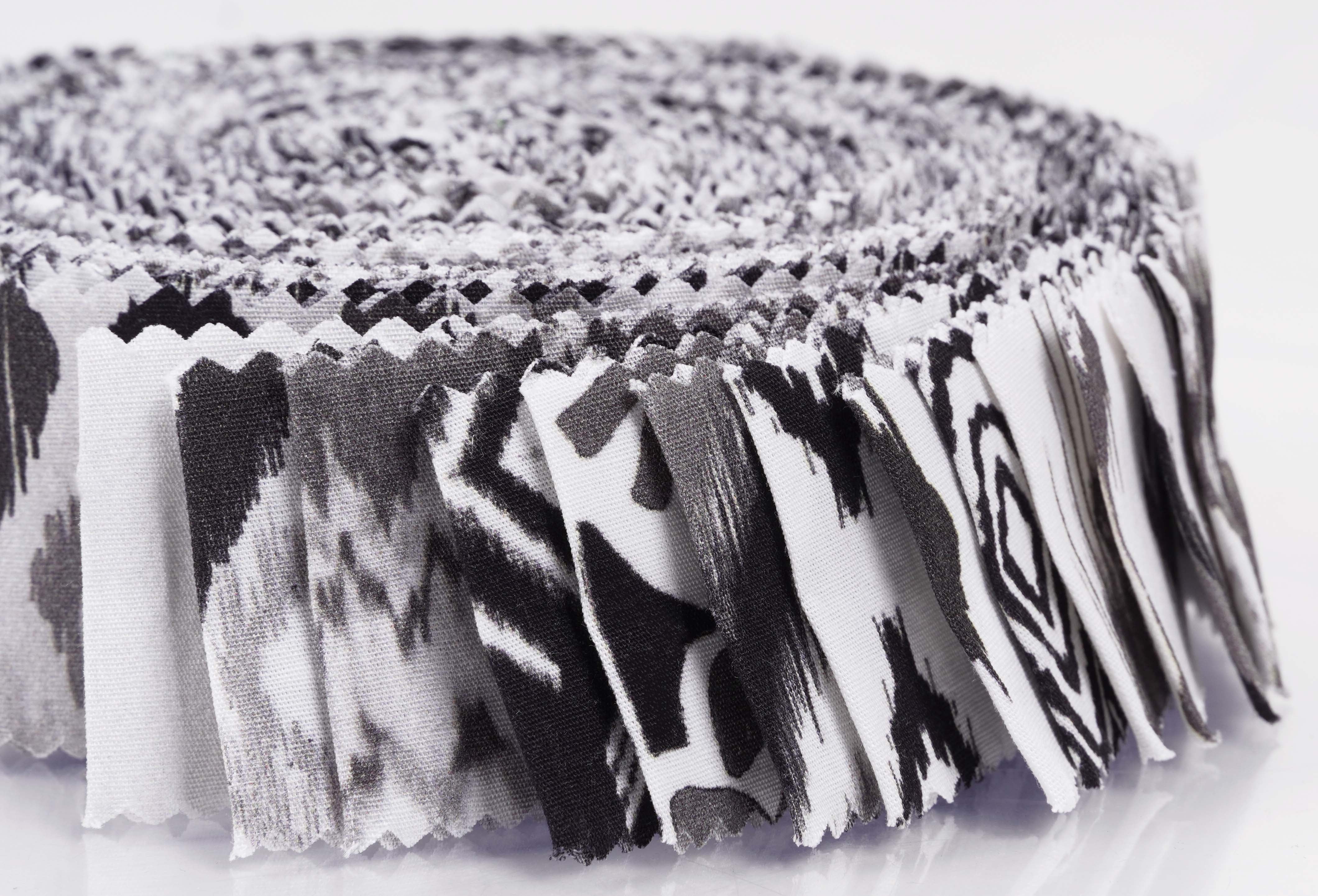 Soimoi 40Pcs Ikat Print Precut Fabrics Strips Roll Up 1.5 inches Cotton Jelly Rolls For Quilting - White & Black