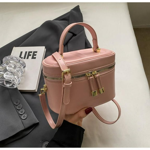 IELGY women's temperament white versatile messenger box bag, fashion bucket bag