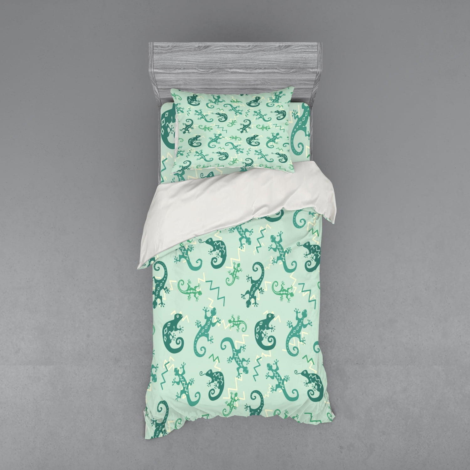 Reptile Duvet Cover Set, Exotic Lizards Chameleons Leaping Illustration