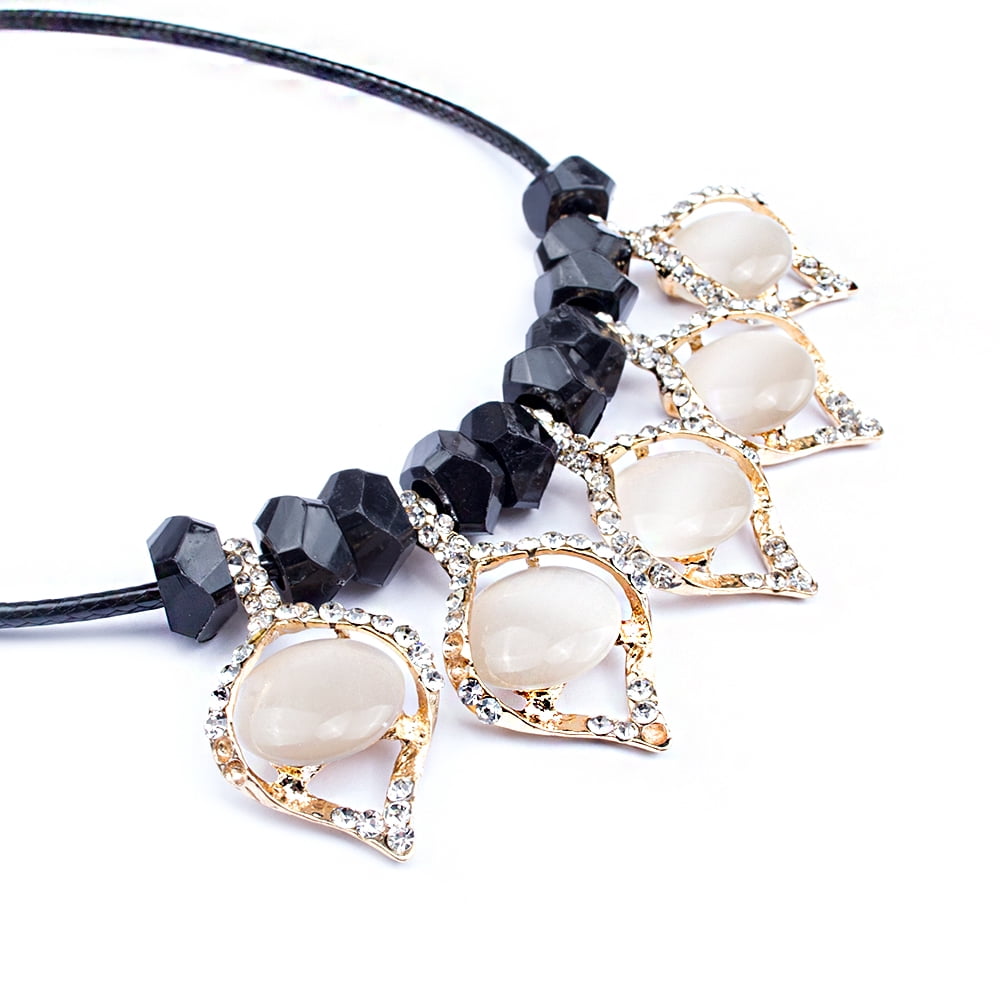 Women's Peach Crystal Necklace [Elegant Fashion Accessory][Single Piece]