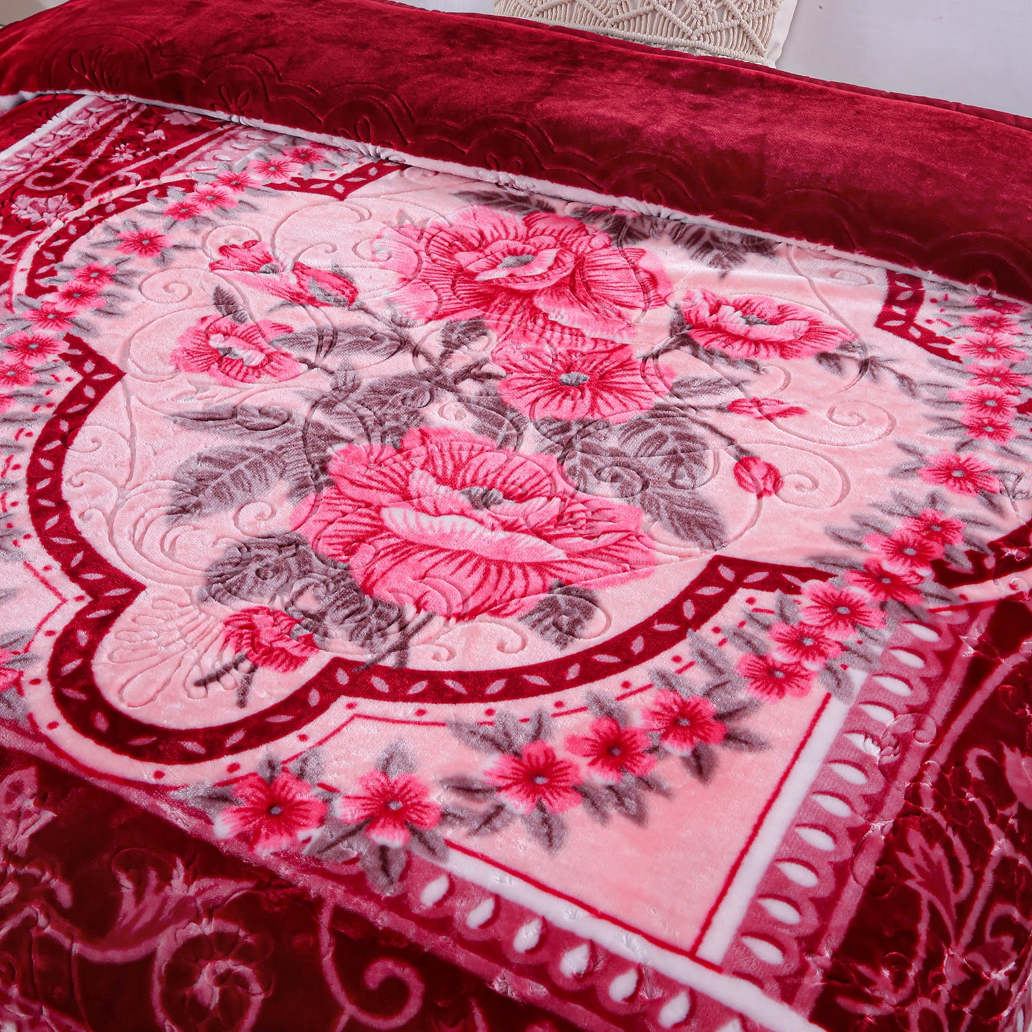 MERRY HOME King Size Fleece Blanket For Bed, A & B Patterns Soft Warm Floral Blanket, Microfiber Plush Middle Weight Bed Blanket For All Season, Red Background Pink Peony/Peony, 5.7LB, 83"x91"