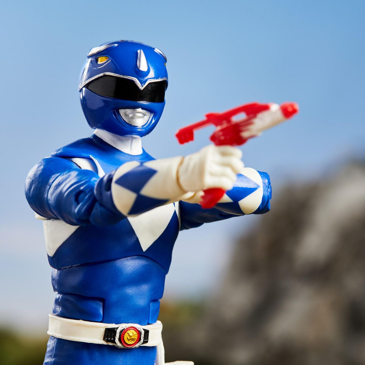 Power Rangers Lightning Collection Mighty Morphin, figurine de collection haut de gamme de 15 cm du Ranger bleu, avec accessoires