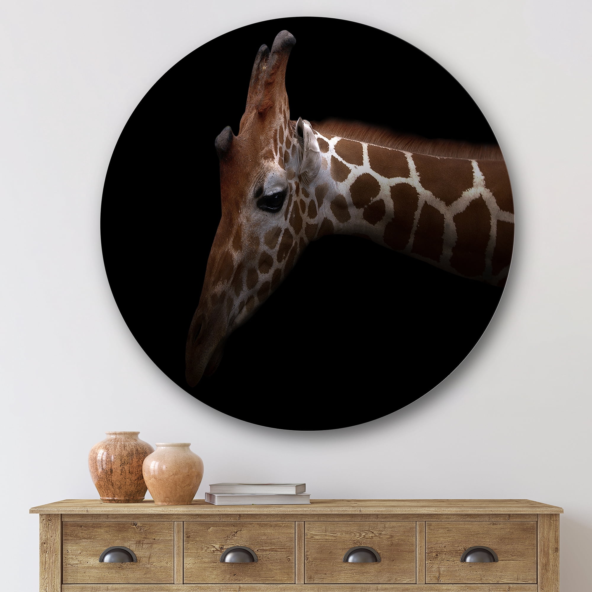 Designart 'Close Up Portrait of A Giraffe VIII' Farmhouse Circle Metal Wall Art 36x36 - Disc of 36