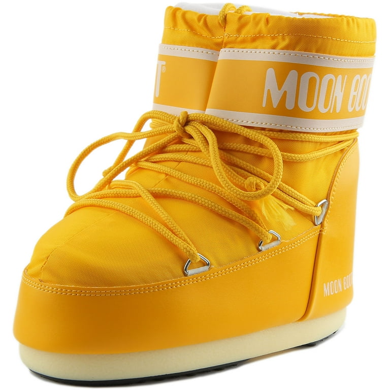 Moon Boot Classic Low 2 Women's Icon Low Nylon Boot In Yellow Size