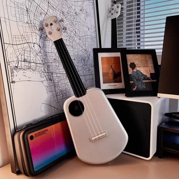 Populele 2 Ukulélé de Concert Intelligent (Blanc) 23 Pouces de Fibre de Carbone avec Application Leçons en Ligne Gratuites pour Débutants Adultes Adolescents Enfants
