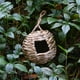 thumbnail image 1 of Casa Nido De Colibrí Nido de colibrí Casa Césped natural Colgando Bird Hut Suministros de jardín (4 piezas), 1 of 8